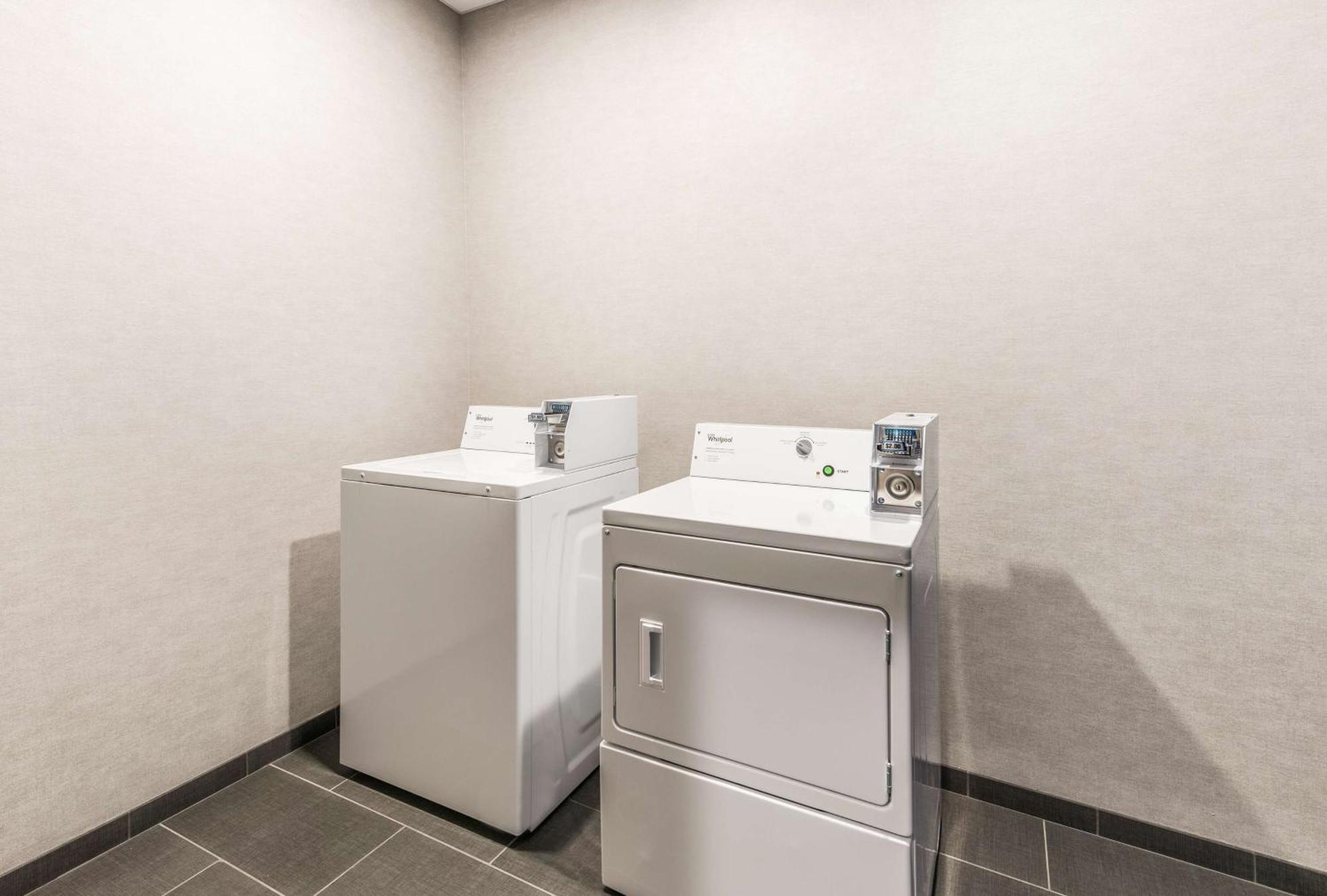 Hampton Inn & Suites Benton Harbor, Mi מראה חיצוני תמונה