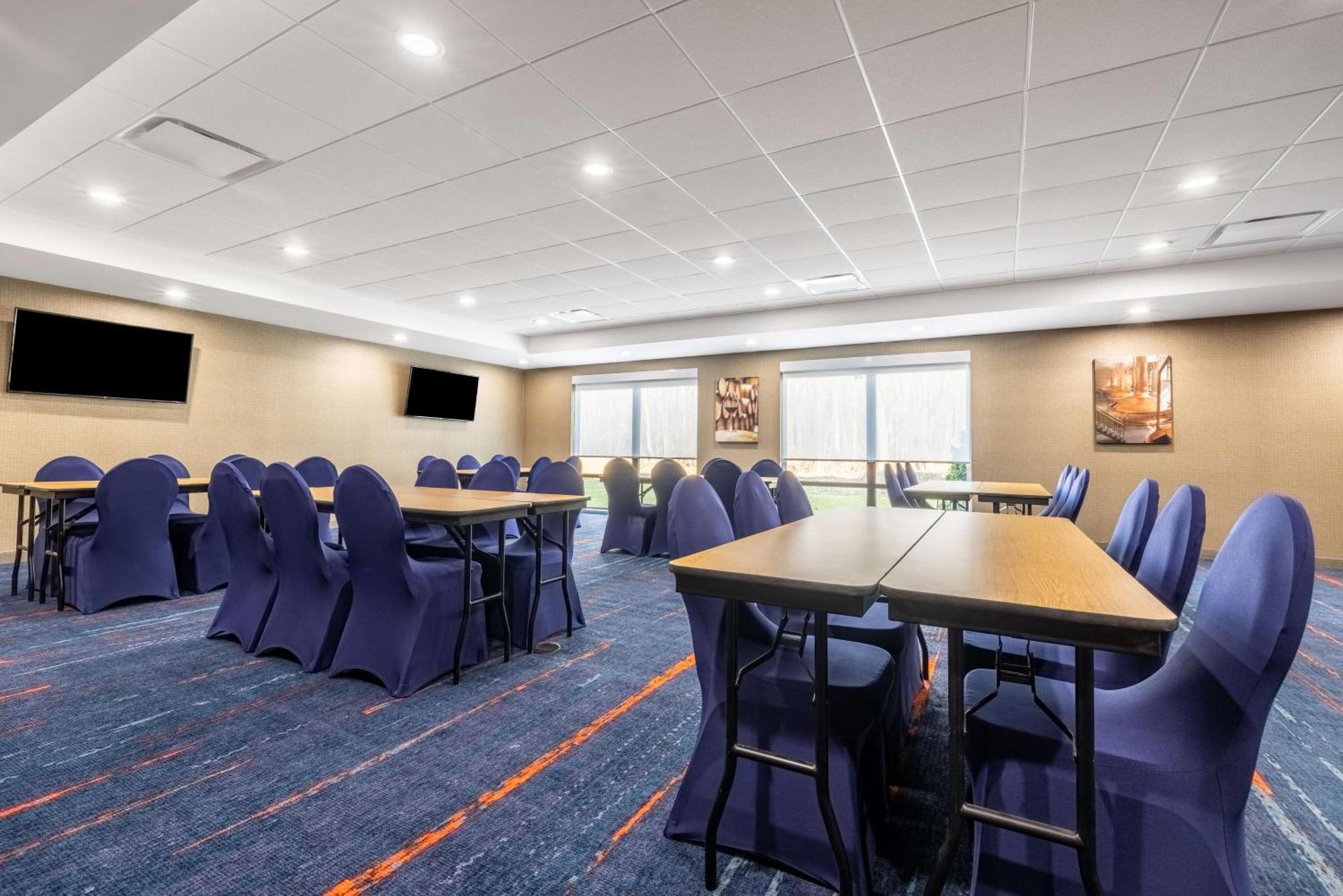 Hampton Inn & Suites Benton Harbor, Mi מראה חיצוני תמונה