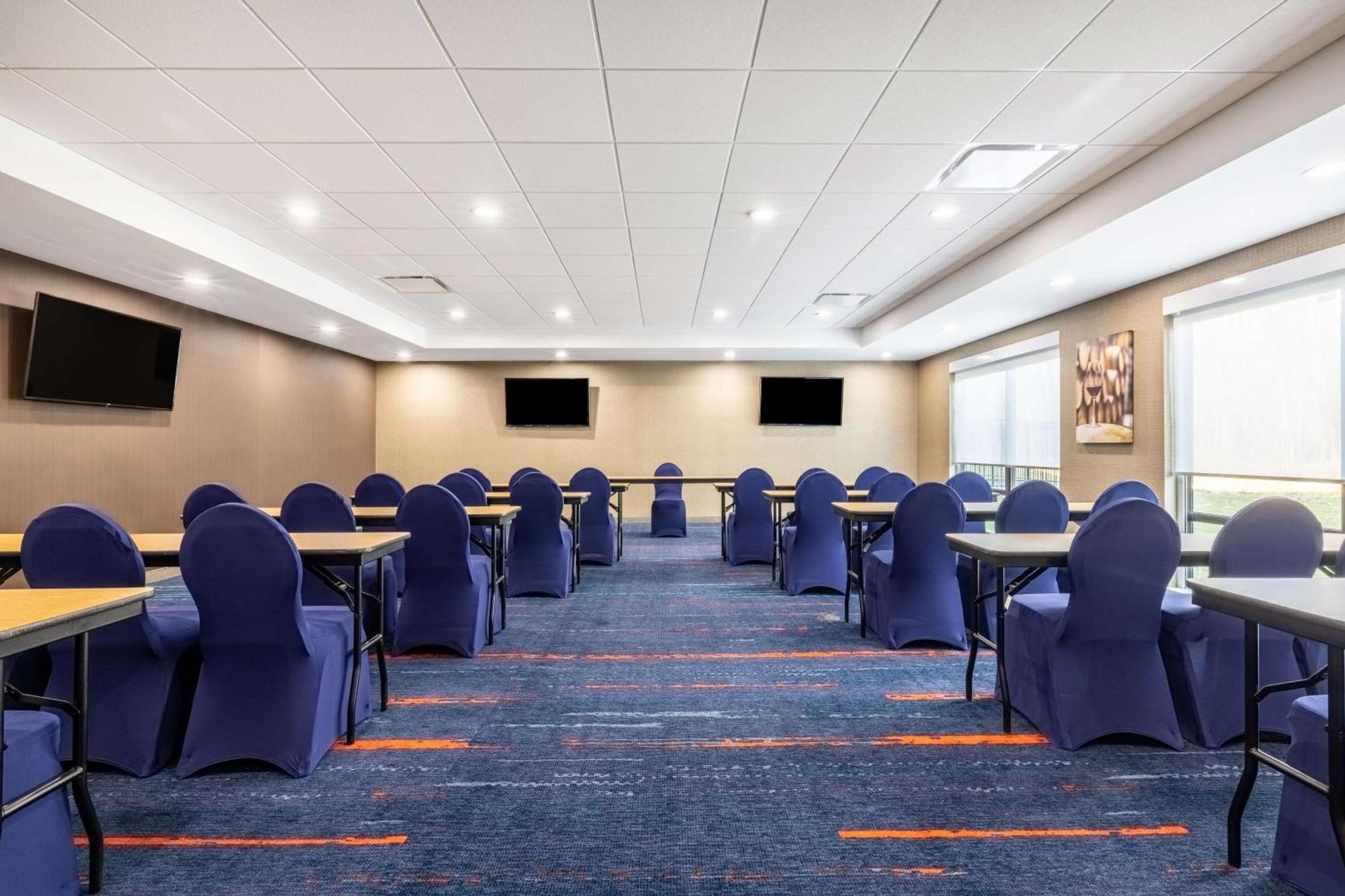 Hampton Inn & Suites Benton Harbor, Mi מראה חיצוני תמונה