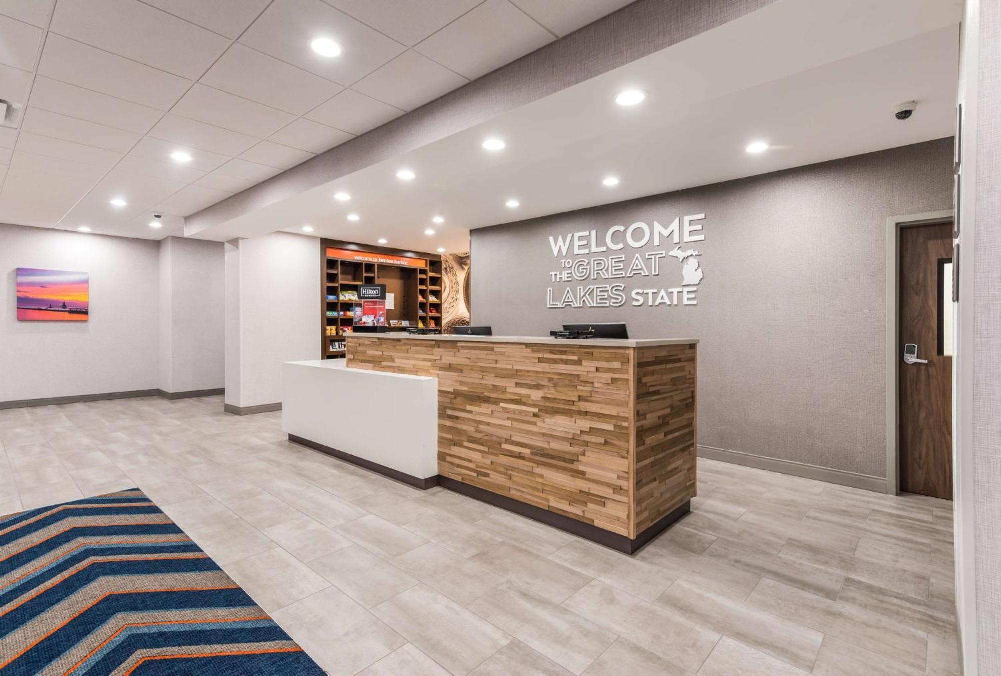 Hampton Inn & Suites Benton Harbor, Mi מראה חיצוני תמונה